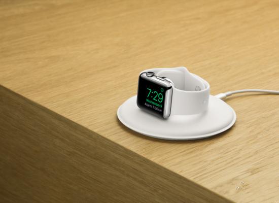 Apple Watch 磁力充电基座